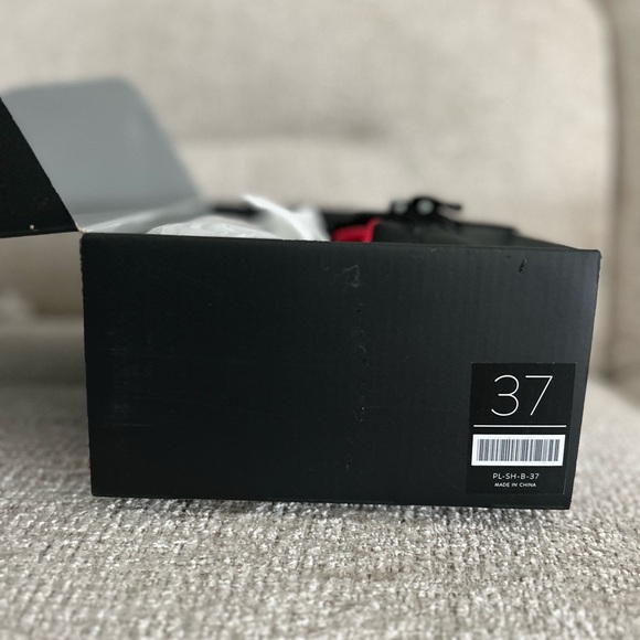 NWT Peloton Cycling Shoes - Picture 7 of 8